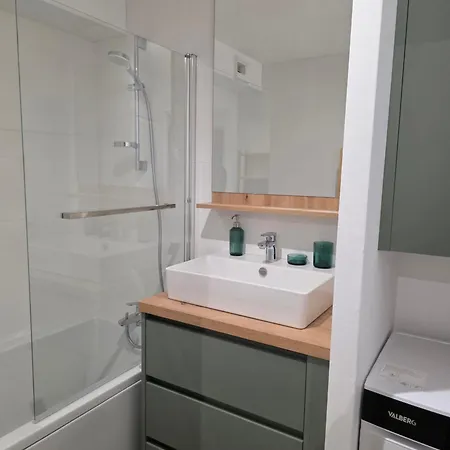 1 Lit King Size Centre Parking Prive Apartman