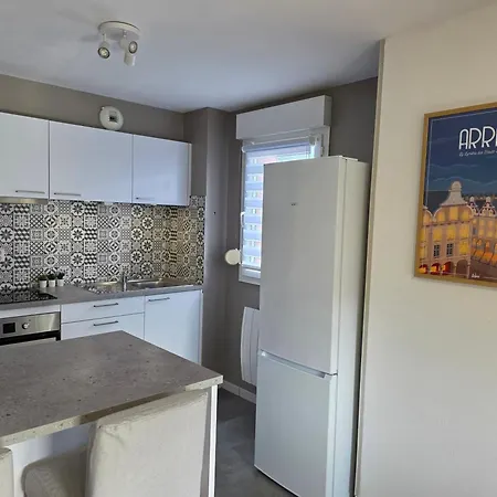 1 Lit King Size Centre Parking Privé *