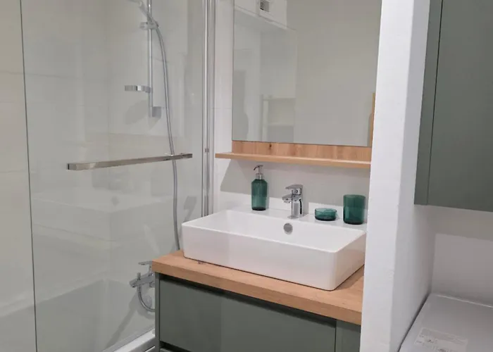 1 Lit King Size Centre Parking Privé Appartement