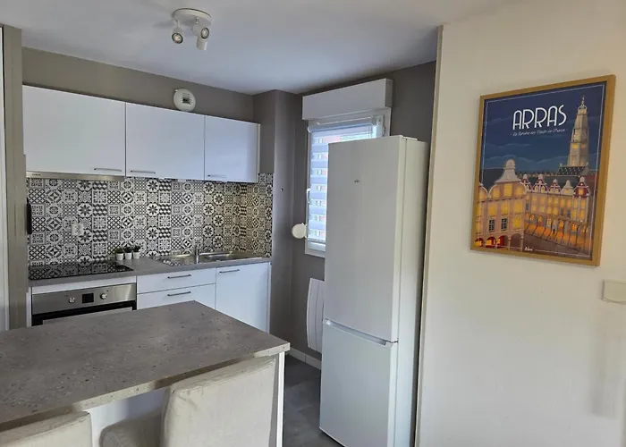 1 Lit King Size Centre Parking Privé *